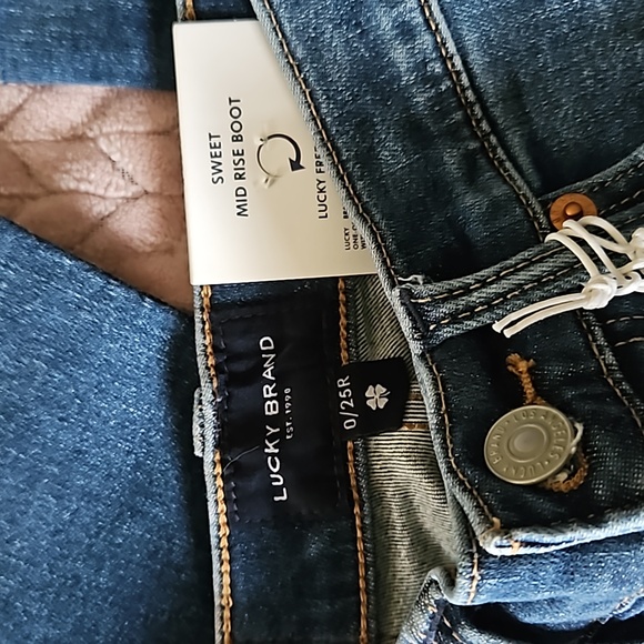 Lucky Brand Sweet Midrise Bootcut - Picture 3 of 4